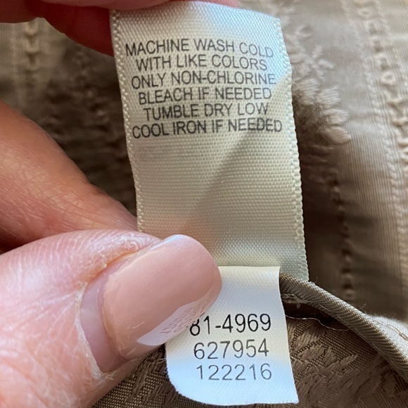 Small blazer Women’s, three-quarter inch‎ sleeve, cinch back textured tan fabric - Picture 16 of 17